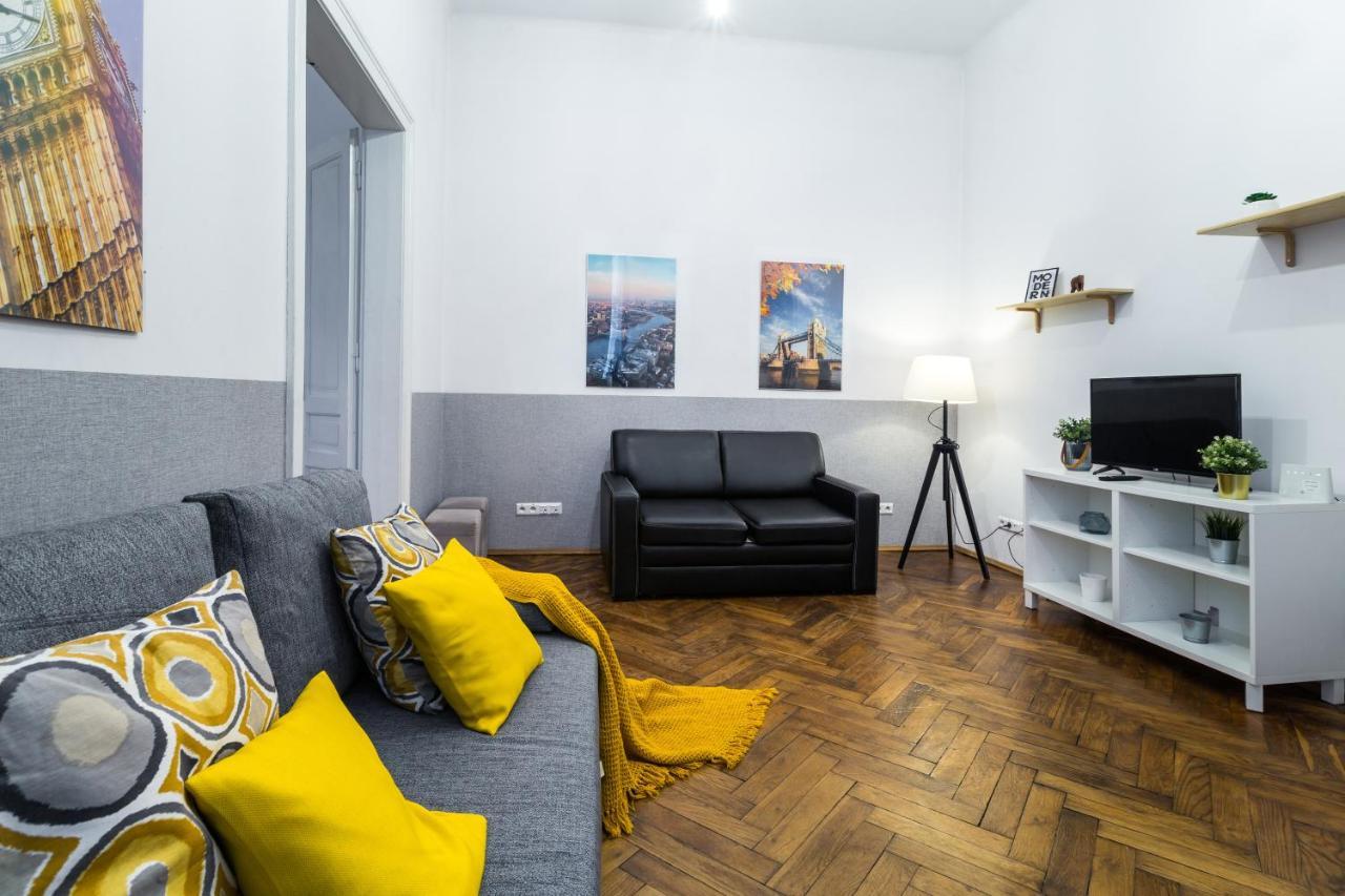 Wawel Cracow Old City Apartments - Friendhouse Apartments คราคูฟ ภายนอก รูปภาพ