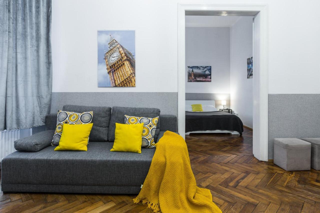 Wawel Cracow Old City Apartments - Friendhouse Apartments คราคูฟ ภายนอก รูปภาพ