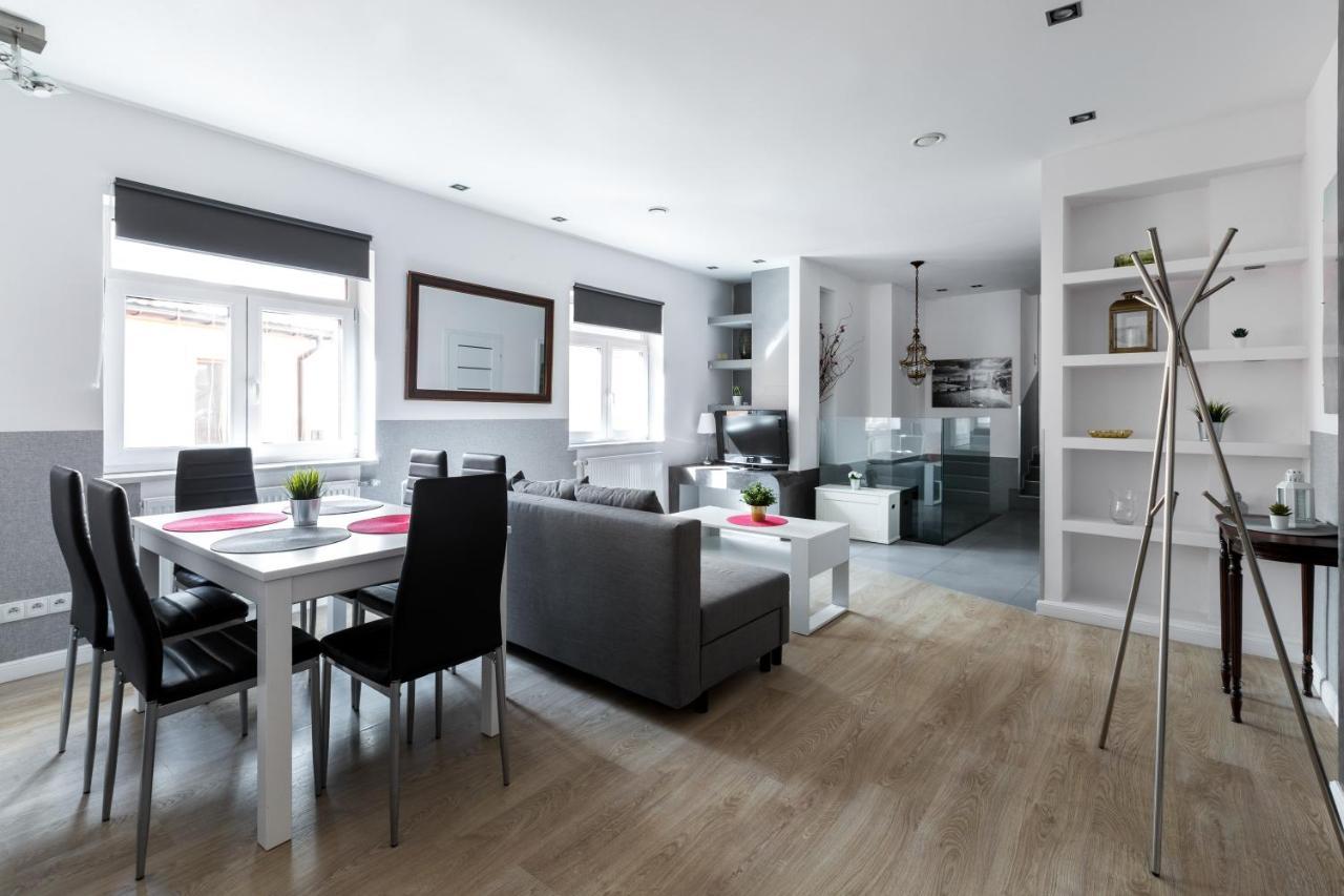 Wawel Cracow Old City Apartments - Friendhouse Apartments คราคูฟ ภายนอก รูปภาพ