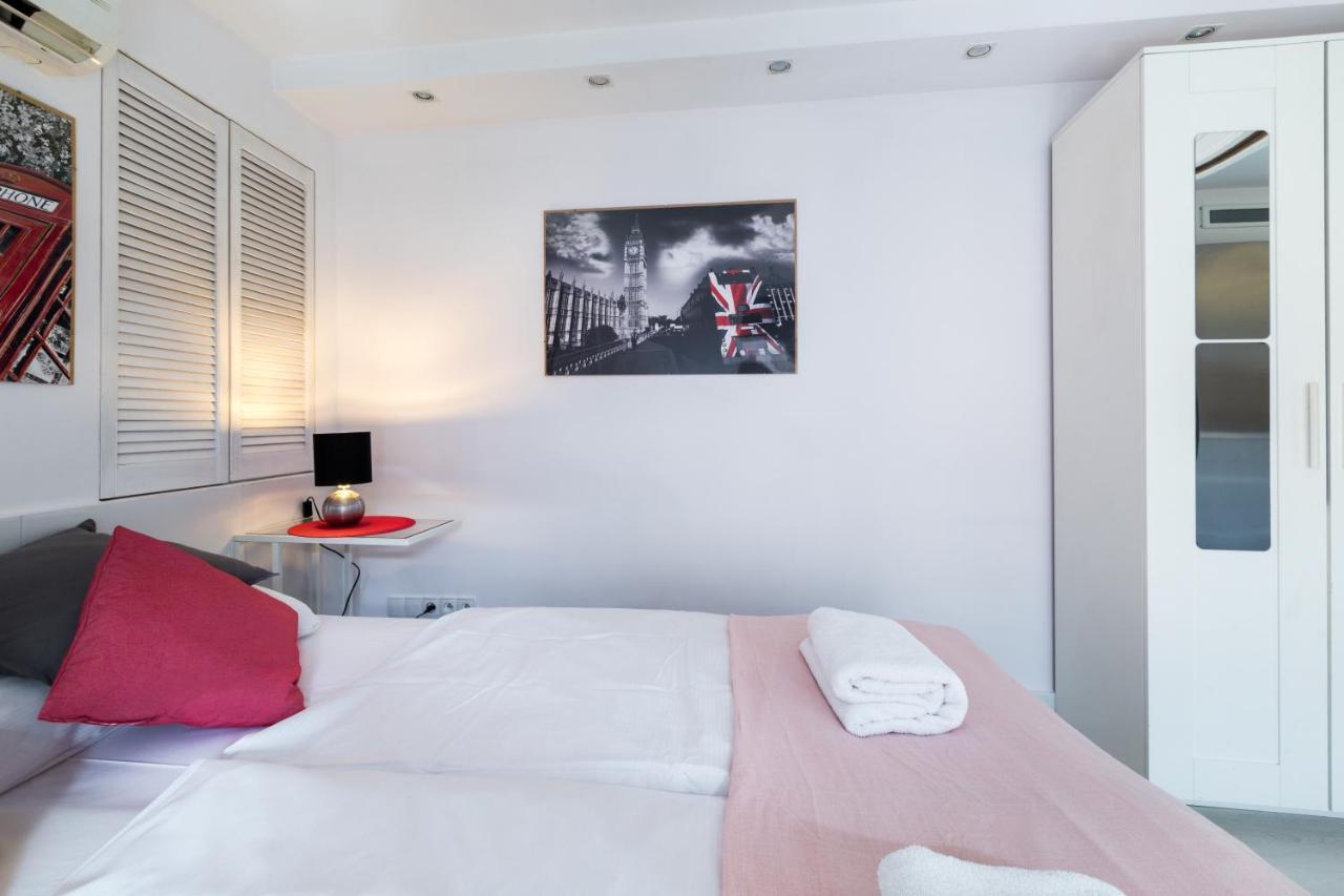 Wawel Cracow Old City Apartments - Friendhouse Apartments คราคูฟ ภายนอก รูปภาพ