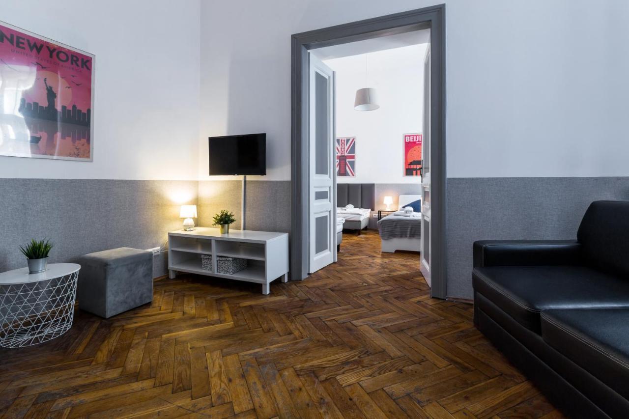 Wawel Cracow Old City Apartments - Friendhouse Apartments คราคูฟ ภายนอก รูปภาพ